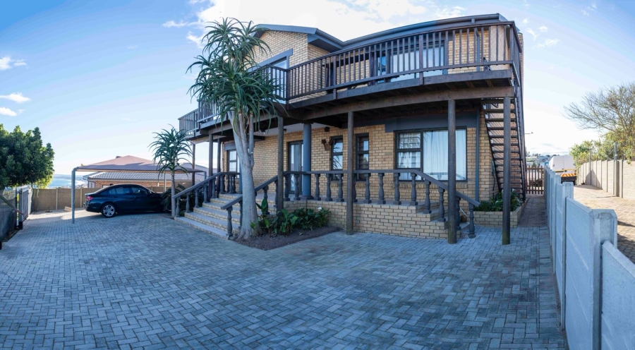 5 Bedroom Property for Sale in Dana Bay Western Cape
